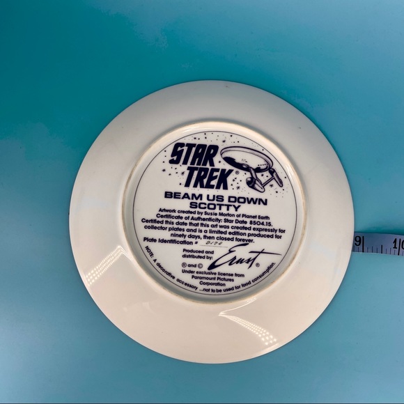 Vintage Star Trek Memorabilia Plate & Book Collectible - Picture 11 of 16